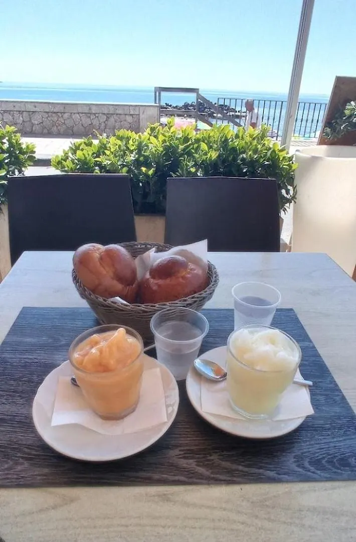 Neryhome Giardini-Naxos